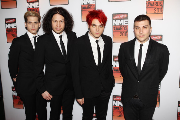 my-chemical-romance-arriving-the-2011-nme-awards-my-chemical-romance-19589774-594-396