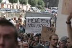 FOTKY Z DEMONSTRACE PROTI POLICEJNÍMU ZÁSAHU
