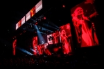 David Guetta v O2 areně - show plná ohňů, dýmu a laserů