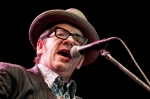 Elvis Costello poprvé vystoupil v Praze, třikrát přidával