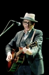 Elvis Costello poprvé vystoupil v Praze, třikrát přidával