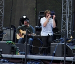 Emir Kusturica splnil Pražanům sen letní noci, vystoupil na Vltavě