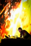 Festival Spectaculare v DOXu: audiovizuální zážitek s Fenneszem a Marsen Julesem