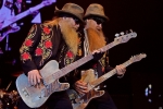 Lehké holky, auťáky, chlast a rokenrol: do Česka se vrátili ZZ Top