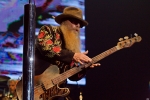 Lehké holky, auťáky, chlast a rokenrol: do Česka se vrátili ZZ Top