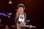 Lehké holky, auťáky, chlast a rokenrol: do Česka se vrátili ZZ Top