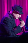 Leonard Cohen v O2 Areně: publikum vítalo umělce vestoje