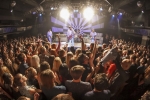 Poslední turné Klaxons: v Praze kapele tleskala i Keira Knightley