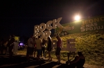 Rock for People, den I.: Tom Odell, Biffy Clyro a Steven Seagal na střeše autobusu