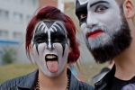 Vyplazené jazyky, lasery, krev: do Česka se vrátili Kiss