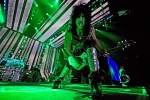 Vyplazené jazyky, lasery, krev: do Česka se vrátili Kiss