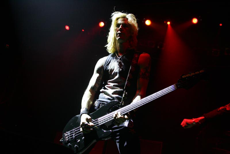 FOTKY VELVET REVOLVER Z PRAHY