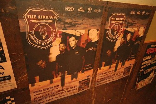 THE AIRBAGS POKŘTILI BROKEN SYMPHONY