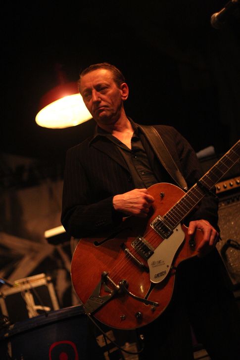 Einstuerzende Neubauten v Arše