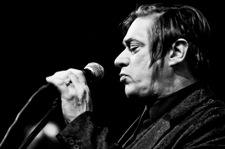 Einstürzende Neubauten v Divadle Archa