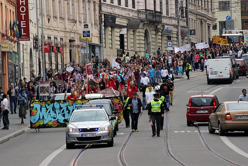 Brněnský Majáles déšť nezkazil