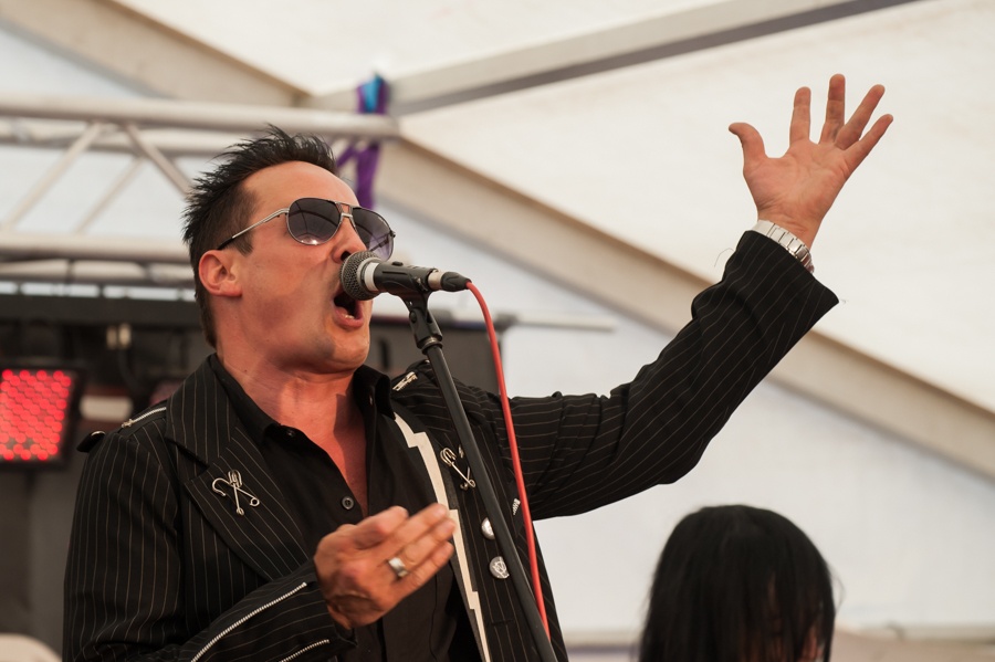 Druhý den Mighty Sounds: od mírumilovné Tanyi Stephens až po Bloodsucking Zombies From Outer Space