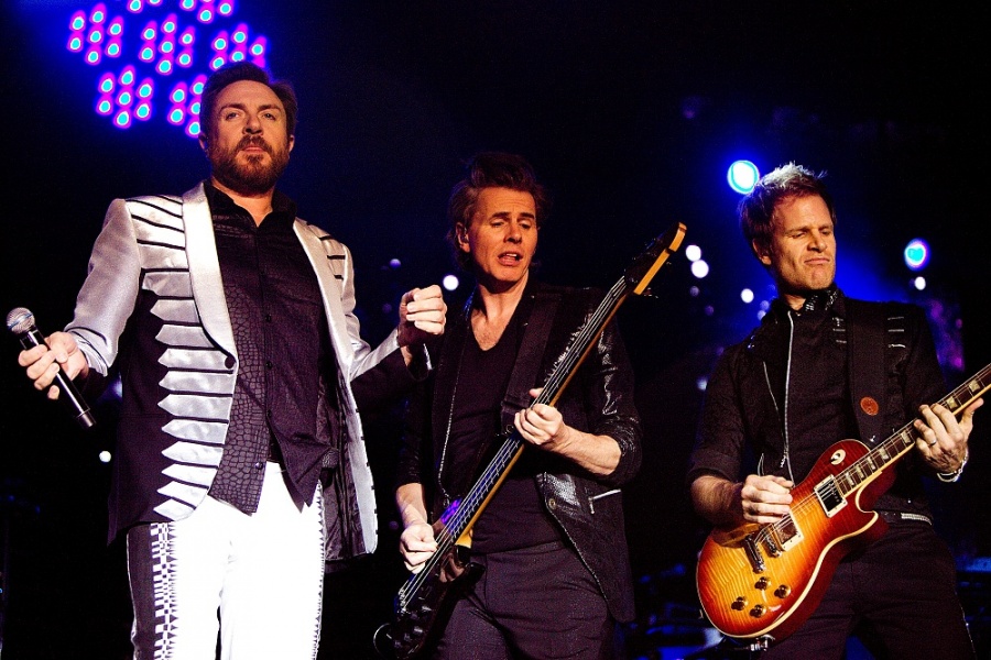 Duran Duran přivezli do poloprázdné O2 Areny svůj typický zvuk z 80. let