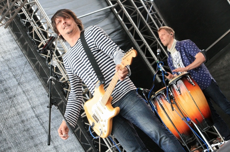 Festivalová sezóna odstartována: vyprodaný Votvírák přivítal Chinaski, Škwor, Wohnout i hip hop