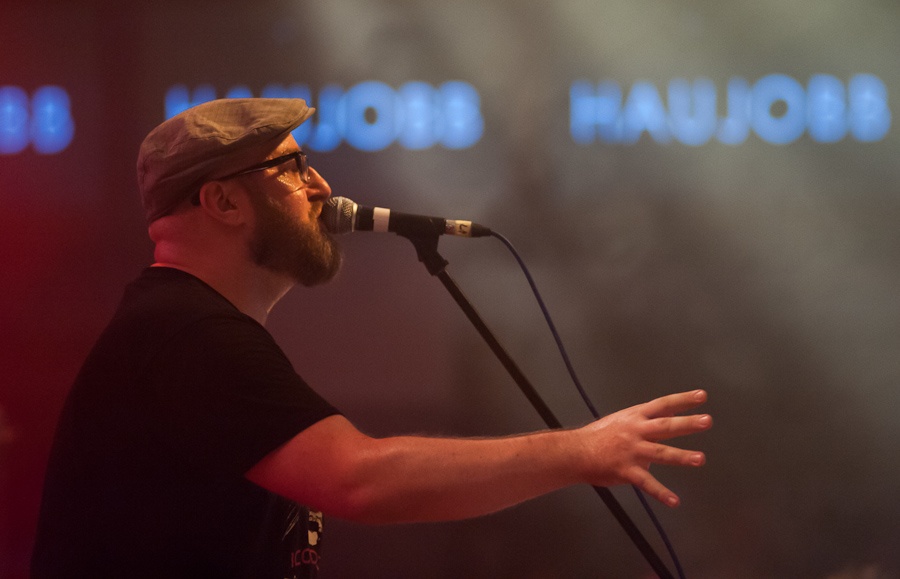 Front Line Assembly se v Lucerna Music Baru schovali do mlhy