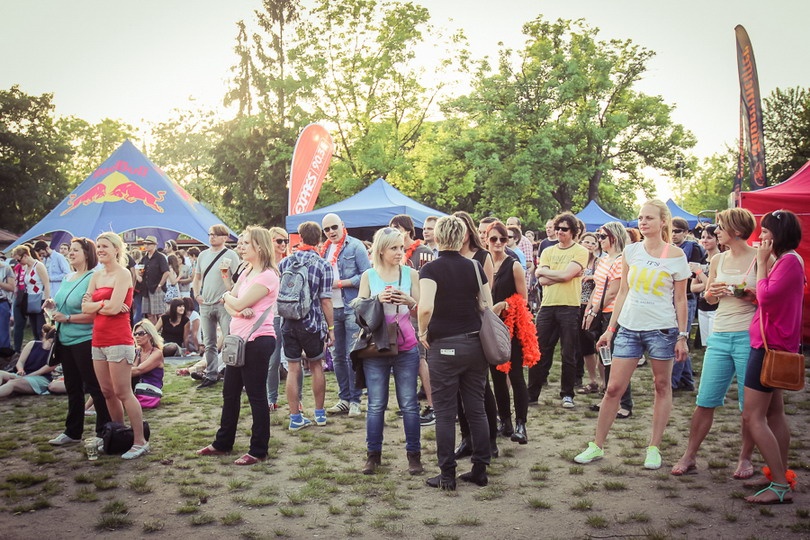 Monkey Business oslavili své 14. narozeniny s Wabi Daňkem i Richardem Tesaříkem