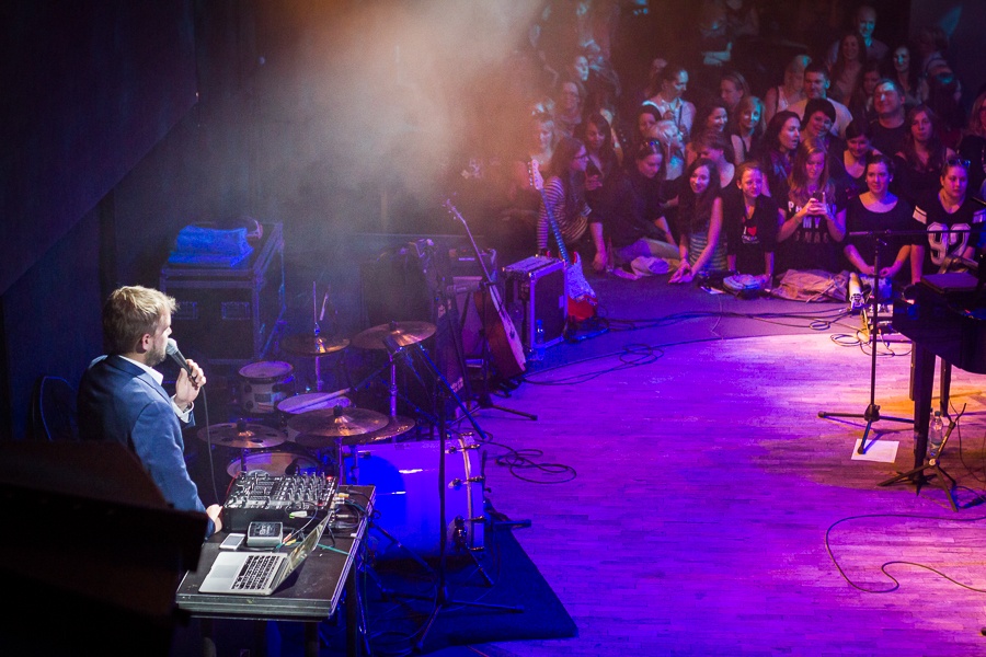 Ondřej Brzobohatý pokřtil v Lucerna Music Baru svoji sólovku. Přihlížel plný sál i Táňa Kuchařová
