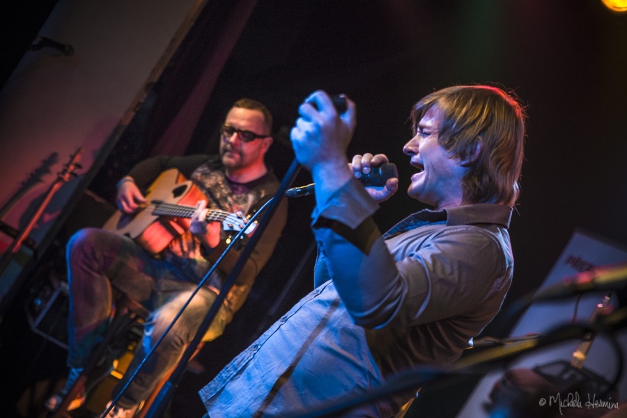 Oslavenec Kryštof Michal s Portless posadil Malostranskou Besedu na zadek