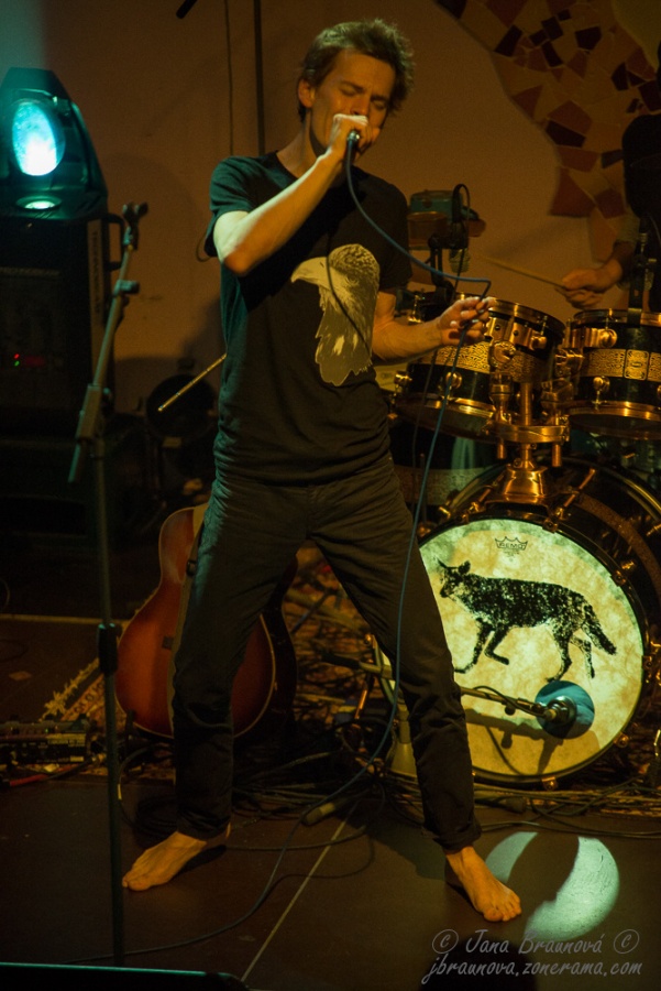 Plzeňské publikum následovalo kojota s kapelou Zrní