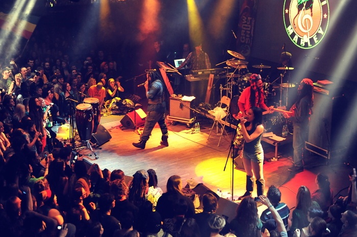 Reggae, dready, pohoda: Ky-Mani Marley roztancoval Lucerna Music Bar