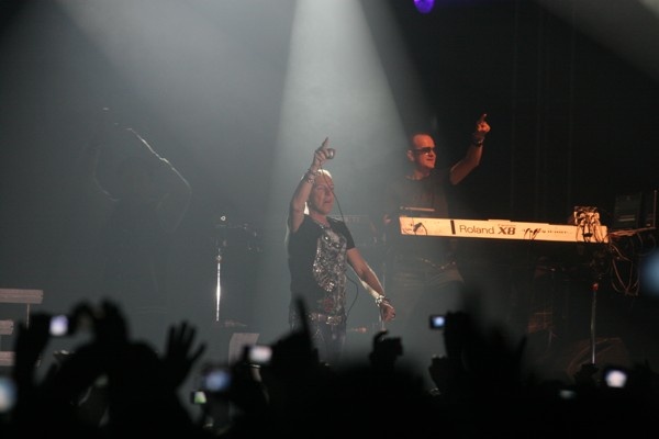 Taneční trio Scooter z Německa předvedlo v Brně show plnou efektů