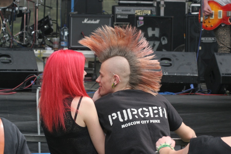 Tři sestry 27 let open air: na Džbáně řádil Visací zámek i legendární Toy Dolls 