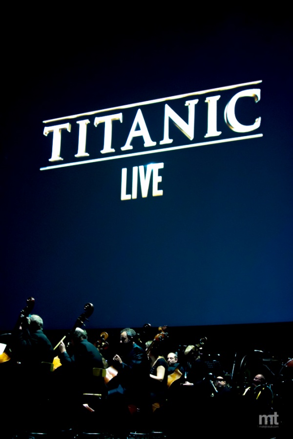 V O2 areně se za doprovodu Českého národního symfonického orchestru opět potopil Titanic