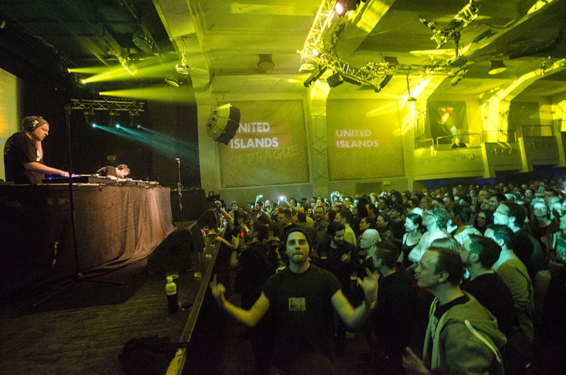 Vinylová show DJ Shadowa a Cut Chemista v Roxy