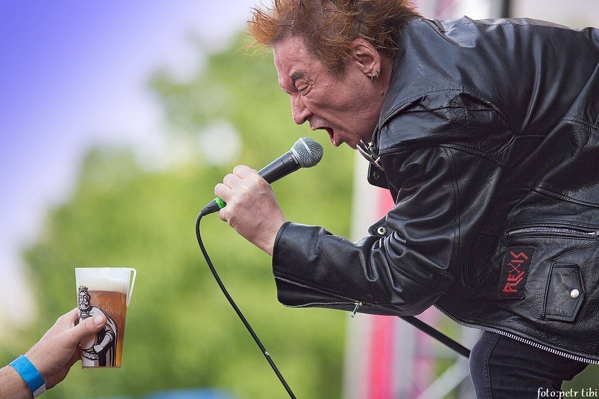 Příběh českého hitu: Plexis - Svět jsou báry