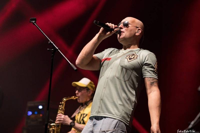 Příběh českého hitu: Tři sestry - Život je takovej