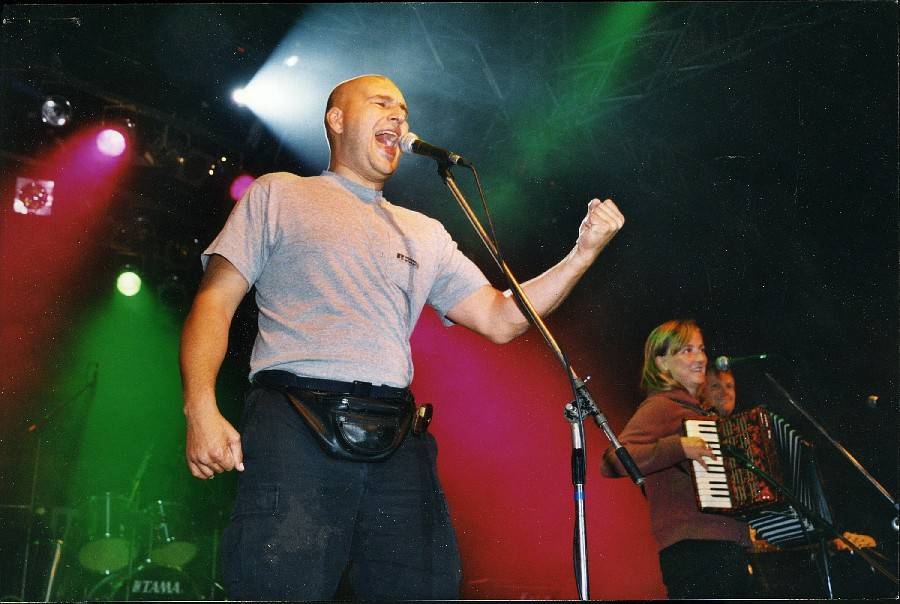 Příběh českého hitu: Tři sestry - Život je takovej