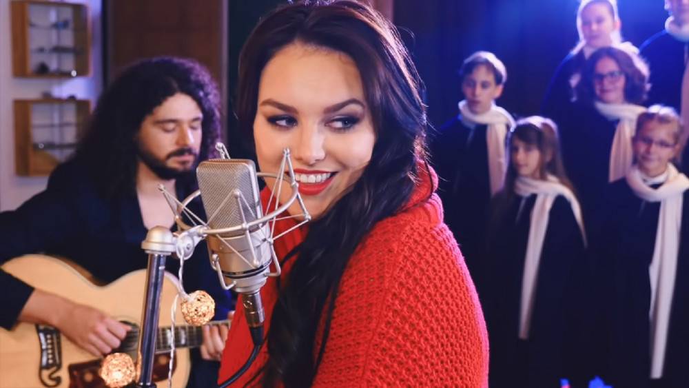 Příběh českého hitu: Ewa Farna - Vánoce na míru