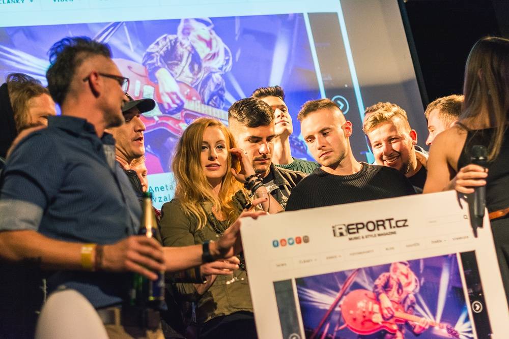 Křest nového iREPORTu v La Loce doprovodil skvělý koncert Lake Malawi