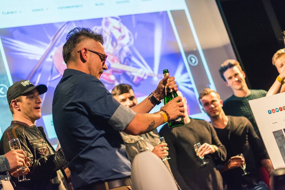 Křest nového iREPORTu v La Loce doprovodil skvělý koncert Lake Malawi