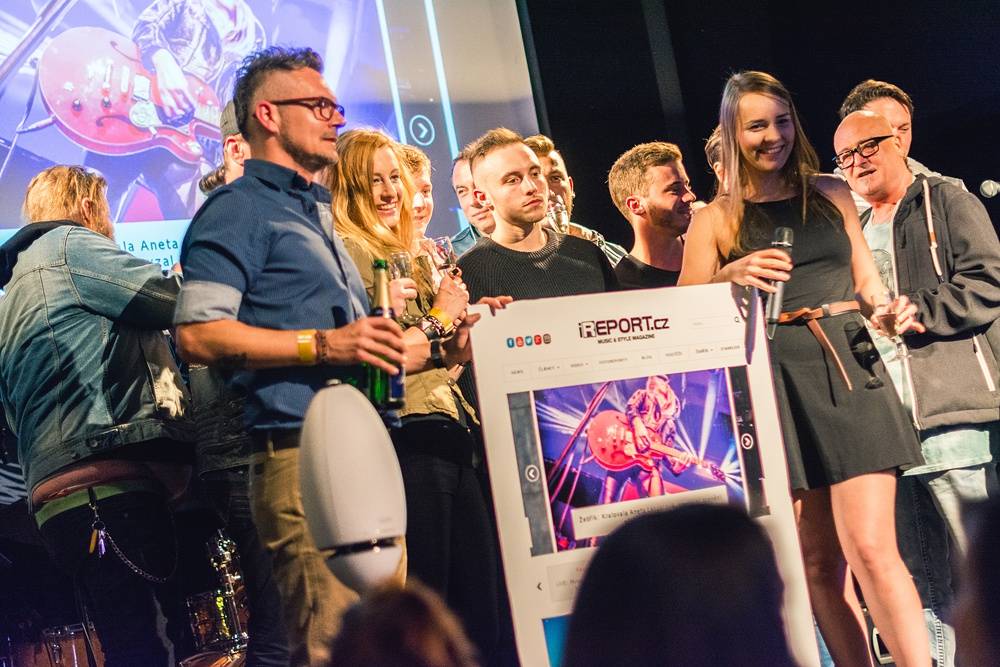 Křest nového iREPORTu v La Loce doprovodil skvělý koncert Lake Malawi