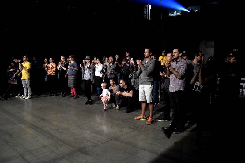 Tonya Graves, Michael Kocáb, Monika Načeva a další podpořili uprchlíky