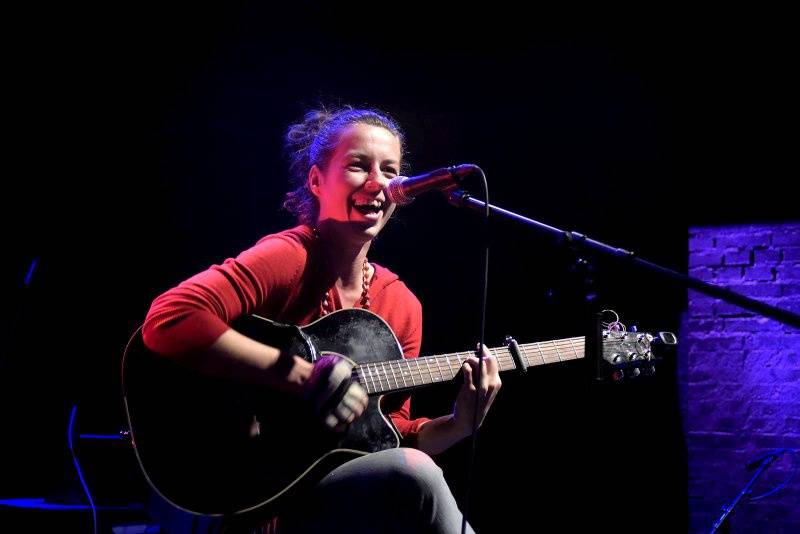 Tonya Graves, Michael Kocáb, Monika Načeva a další podpořili uprchlíky