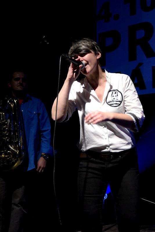 Tonya Graves, Michael Kocáb, Monika Načeva a další podpořili uprchlíky