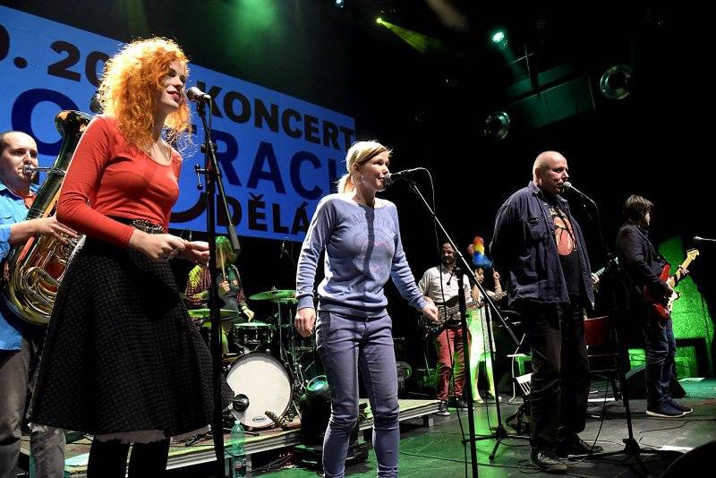 Tonya Graves, Michael Kocáb, Monika Načeva a další podpořili uprchlíky