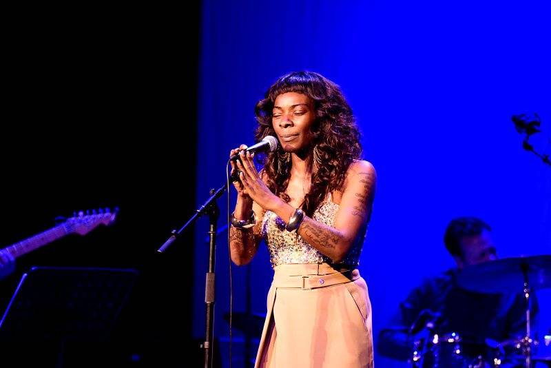 Struny podzimu zahájila okouzlující Buika