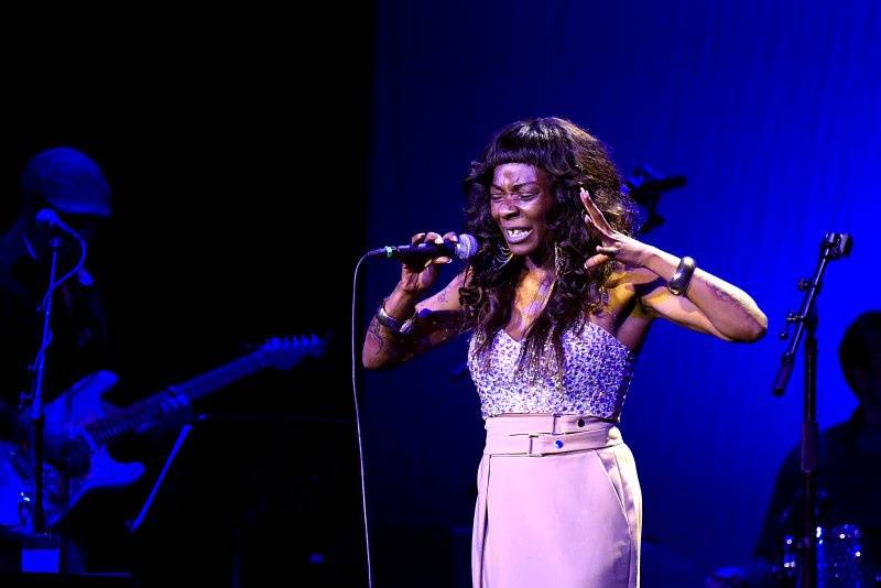 Struny podzimu zahájila okouzlující Buika