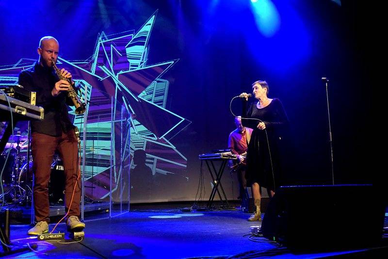 Inna Zhelannaya přivezla do pražské Akropole mix folku, jazzu i rocku