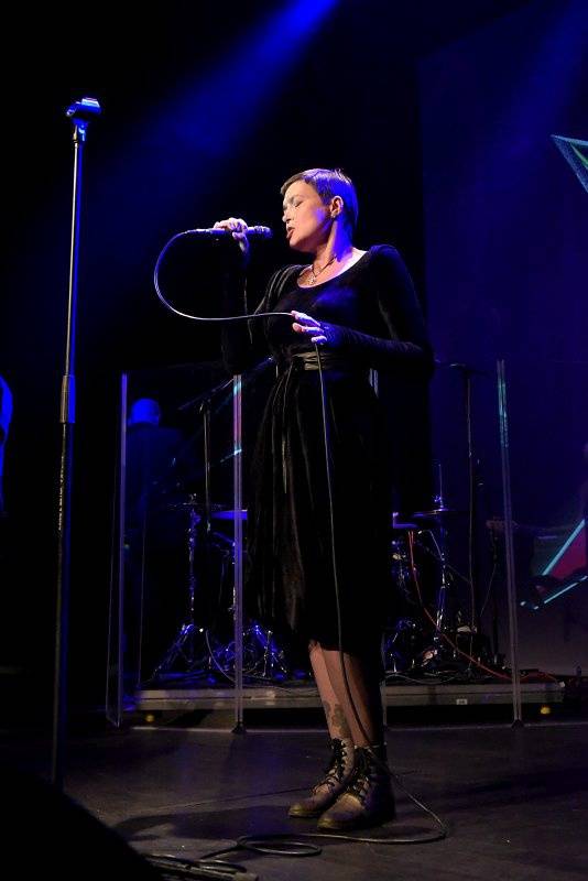 Inna Zhelannaya přivezla do pražské Akropole mix folku, jazzu i rocku