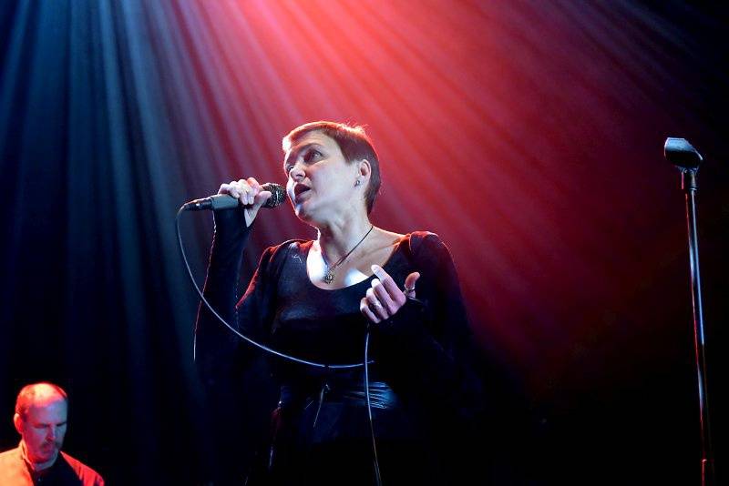 Inna Zhelannaya přivezla do pražské Akropole mix folku, jazzu i rocku