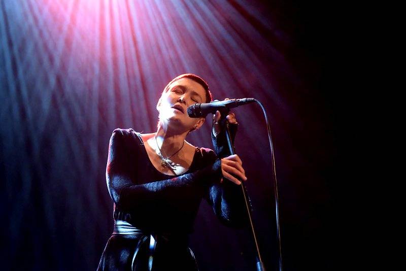 Inna Zhelannaya přivezla do pražské Akropole mix folku, jazzu i rocku